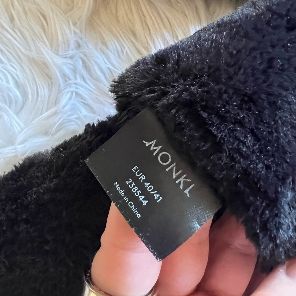 NEW Monki Black Faux Fur Slide Slippers, Plush House Shoes Slides, Size US 9-10 - Picture 4 of 7